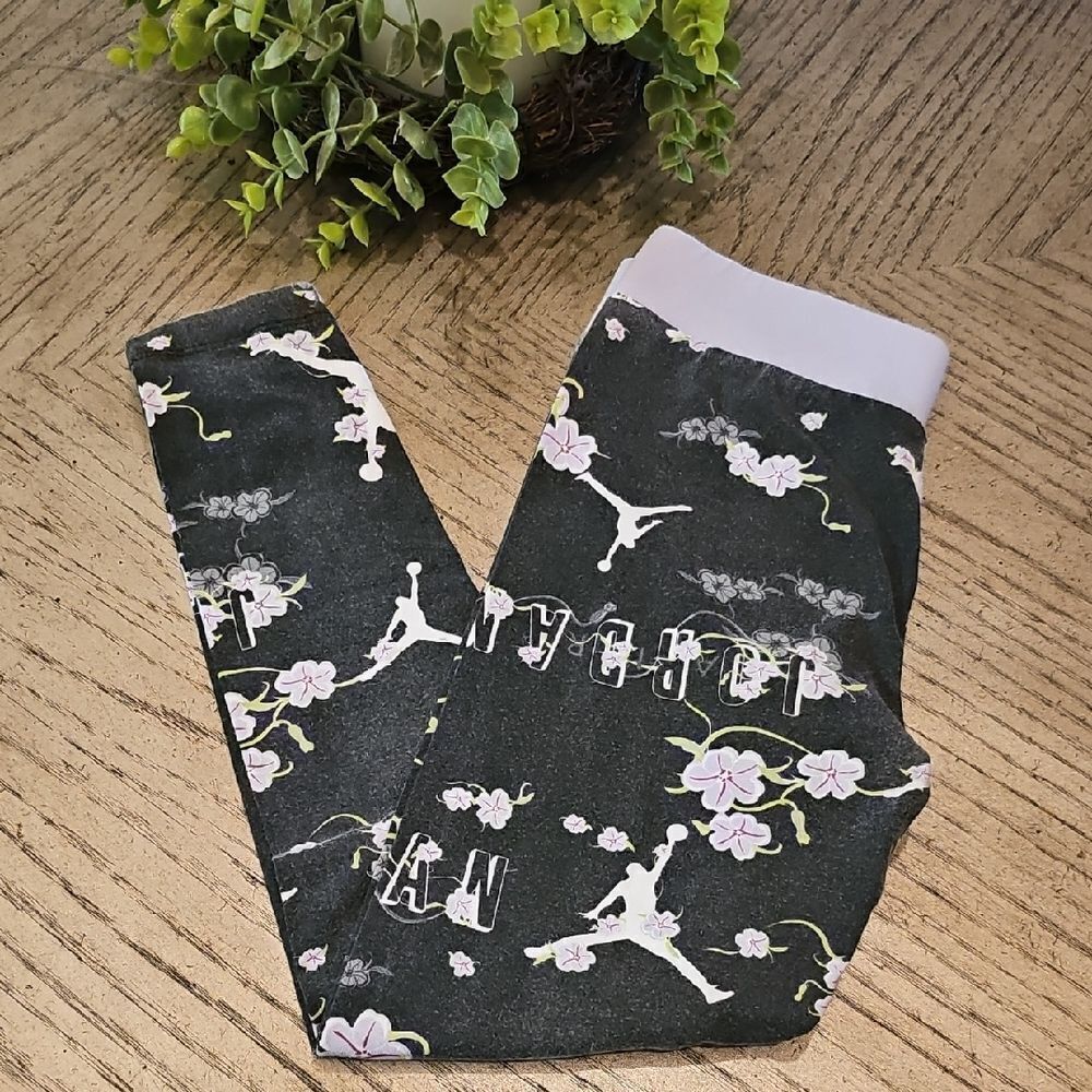 Jordan Floral Leggings Size M 10/12